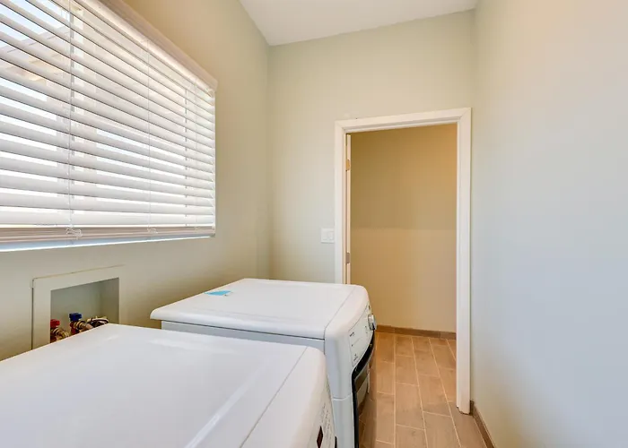 Mtn Views: Spacious Family In Casa Grande! Holiday home